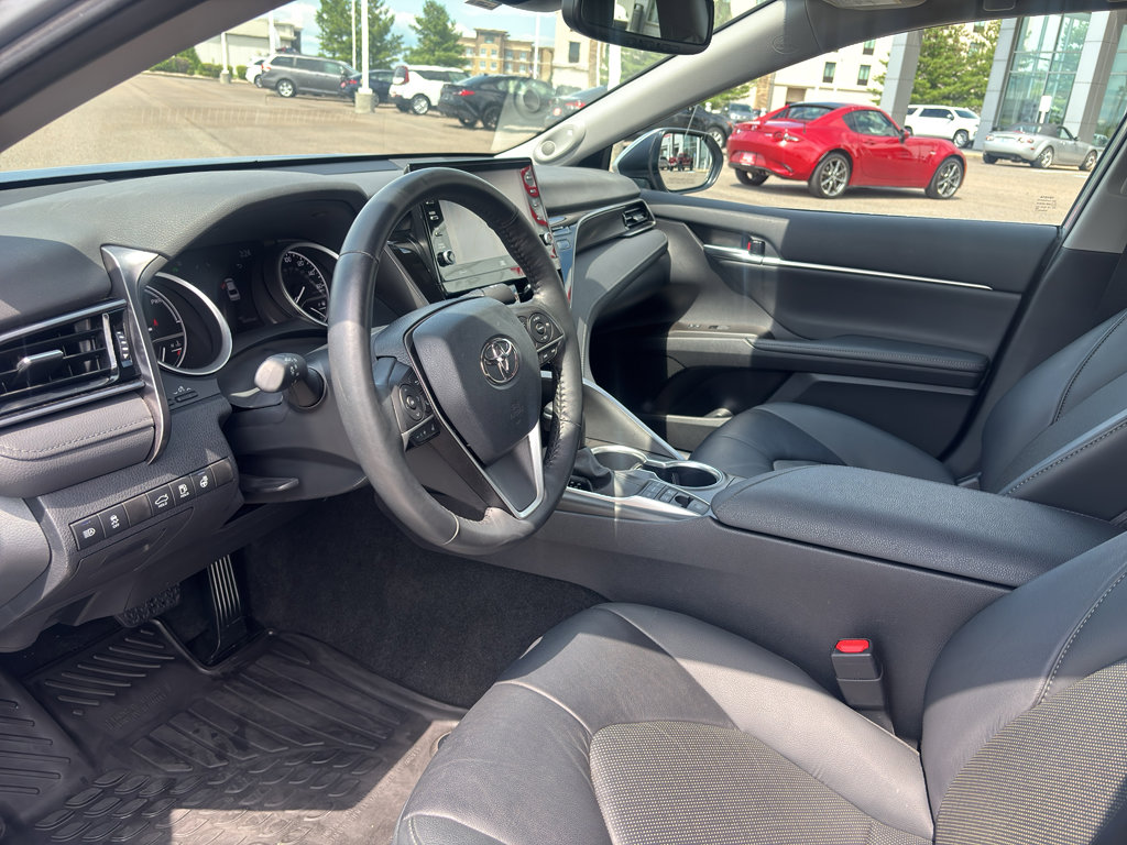 Used 2024 Toyota Camry XLE image 9