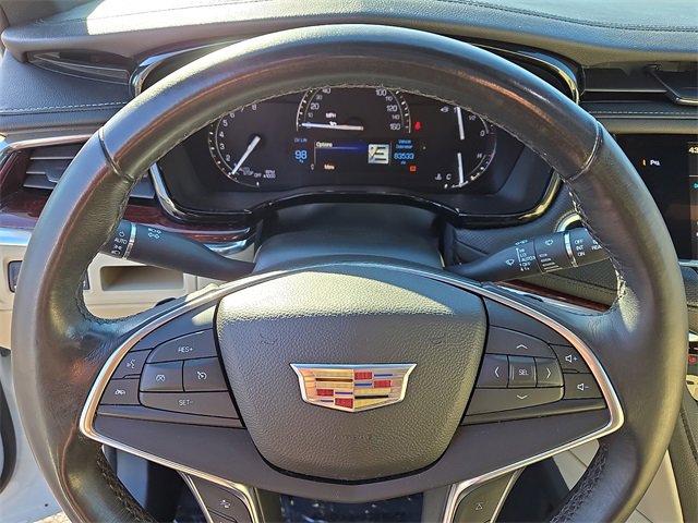 Used 2017 Cadillac XT5 Luxury w/ Driver Awareness Package image 20