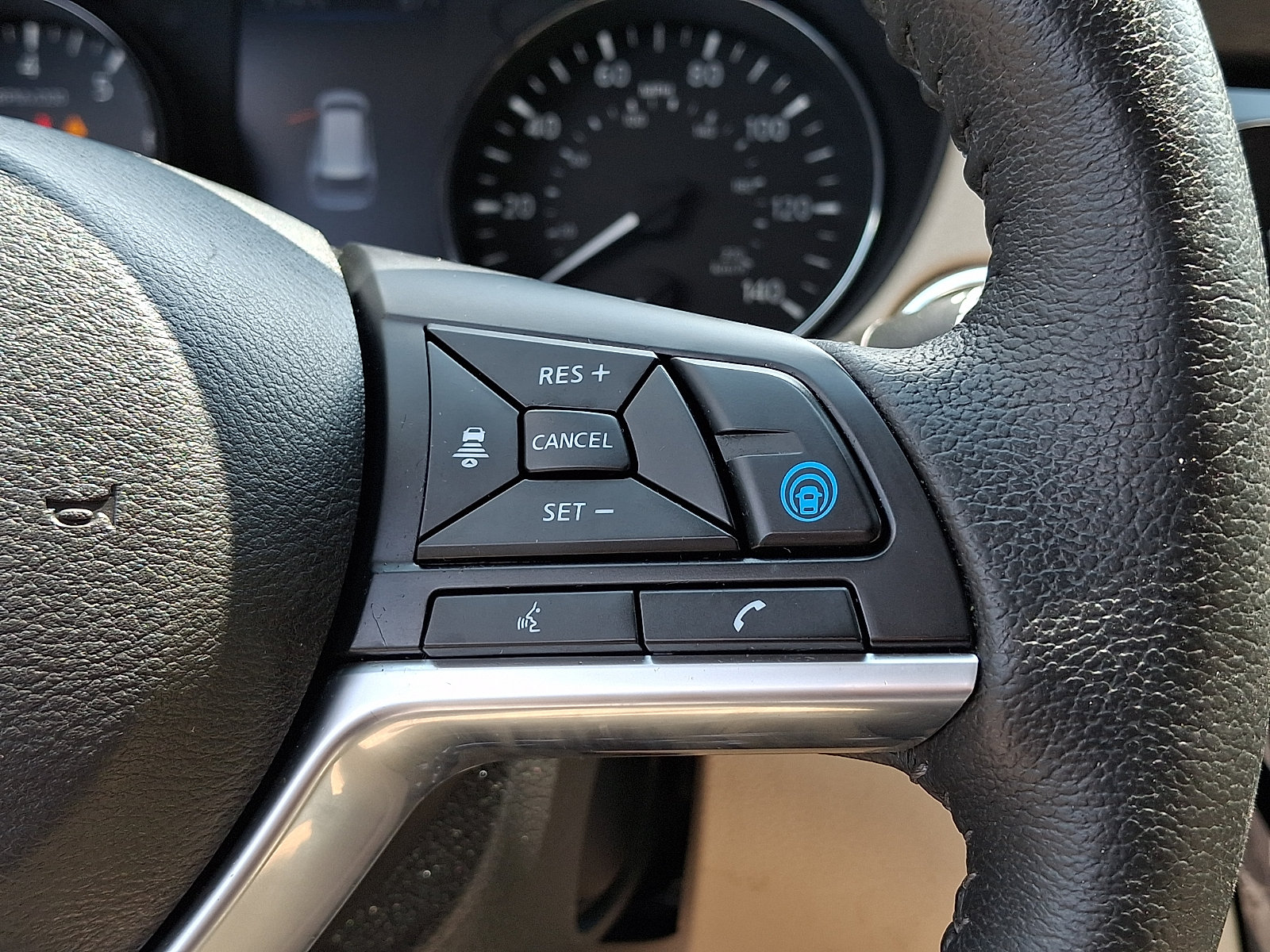 Used 2020 Nissan Rogue SL AWD/4WD image 21