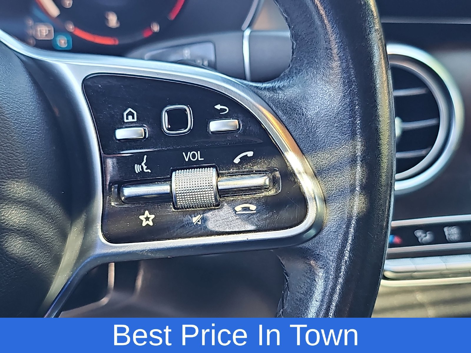Used 2020 Mercedes-Benz GLC 300 4MATIC Coupe w/ Parking Assistance Package image 18