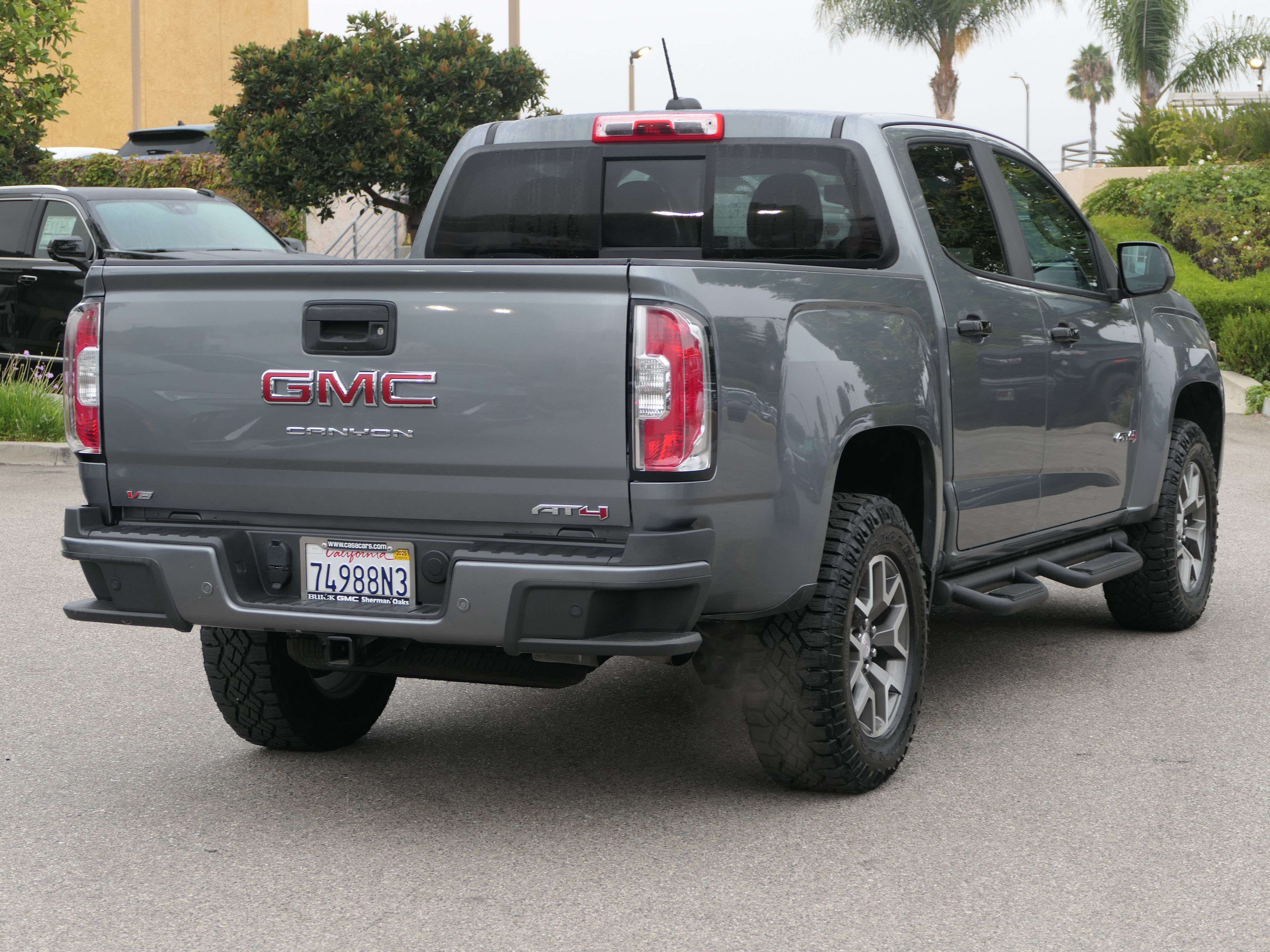 Used 2022 GMC Canyon AT4 image 5