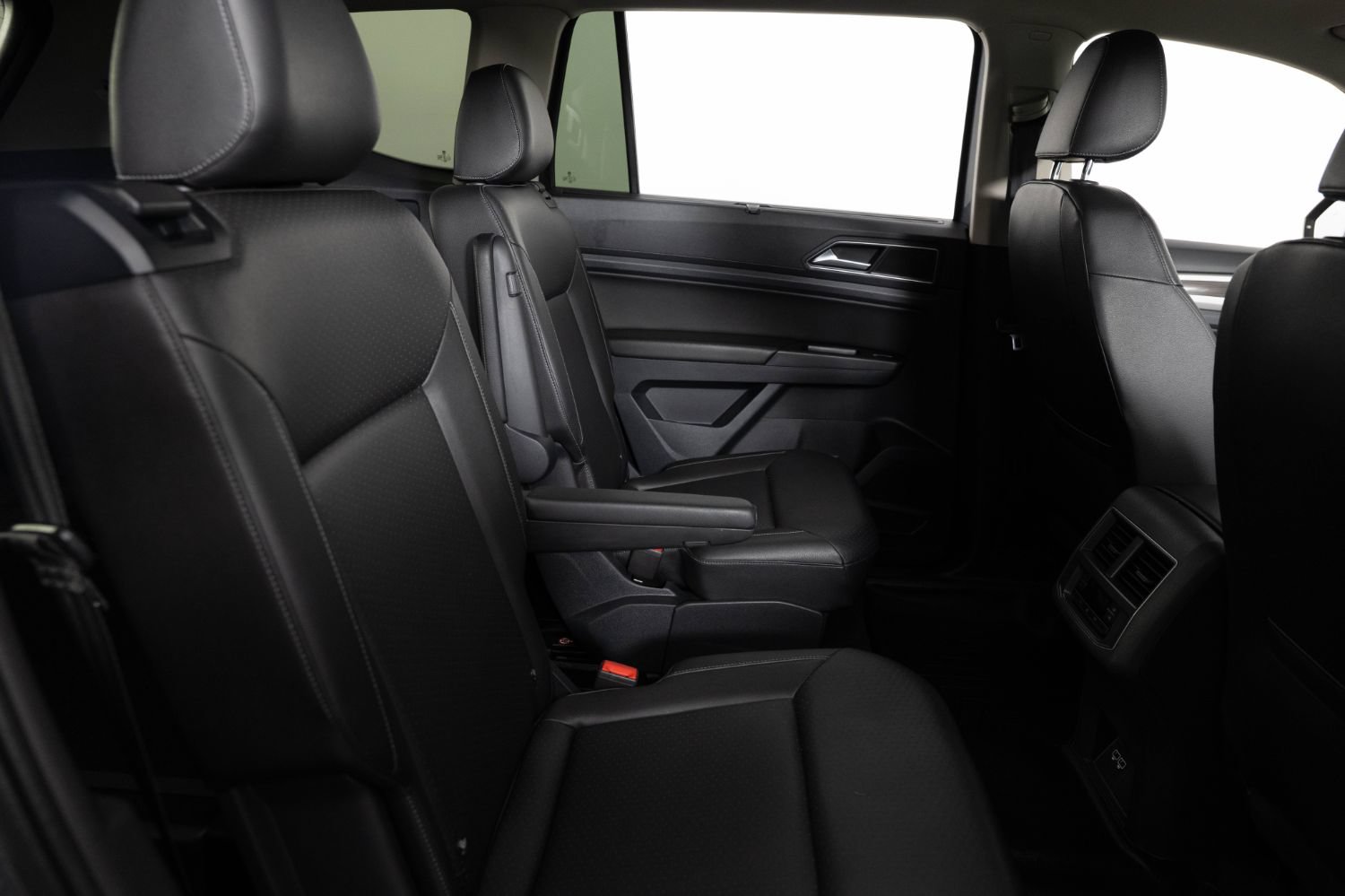 Used 2019 Volkswagen Atlas SEL R-Line AWD/4WD image 27