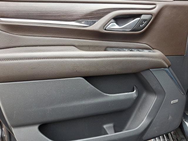Used 2022 GMC Yukon XL Denali w/ Advanced Technology Package image 14