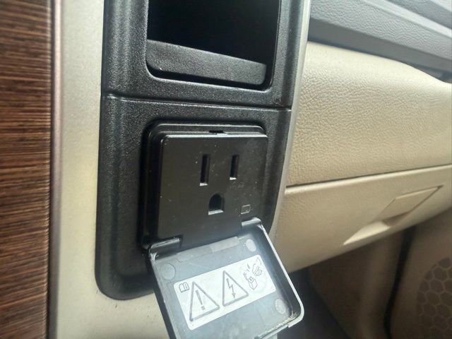 Used 2018 RAM 3500 Laramie image 36