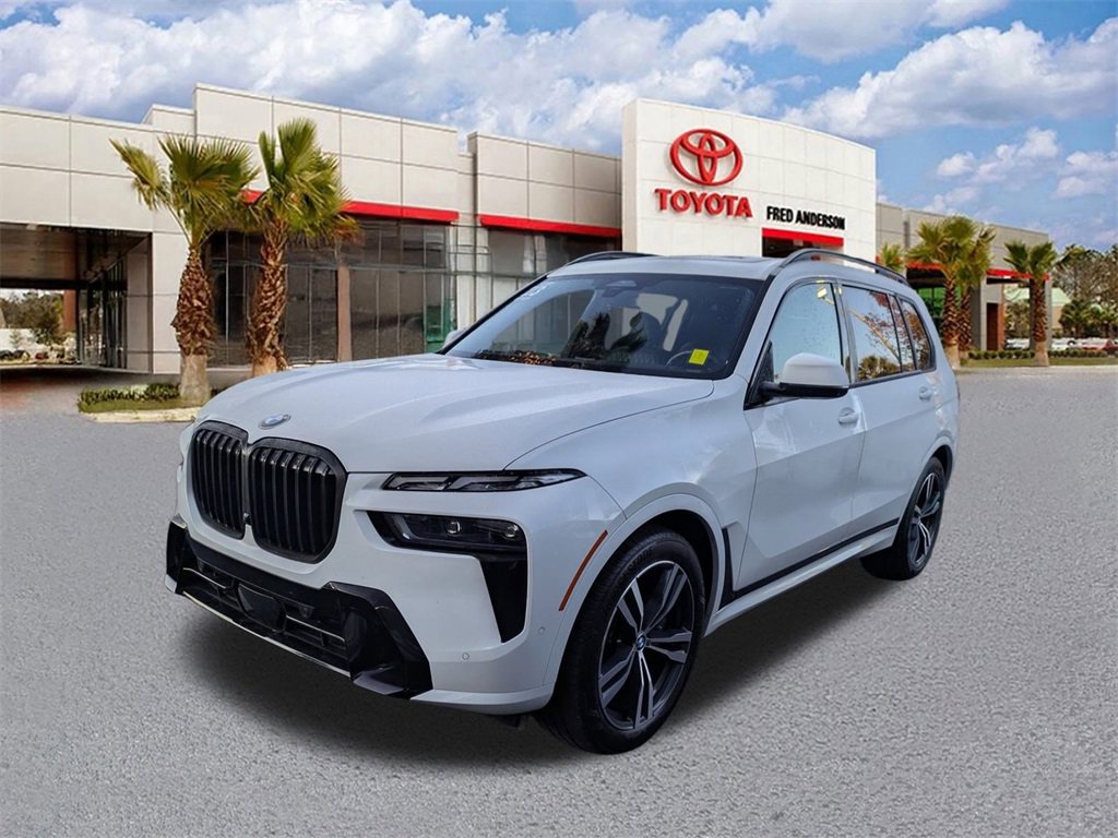 Used 2023 BMW X7 xDrive40i w/ Executive Package image 8