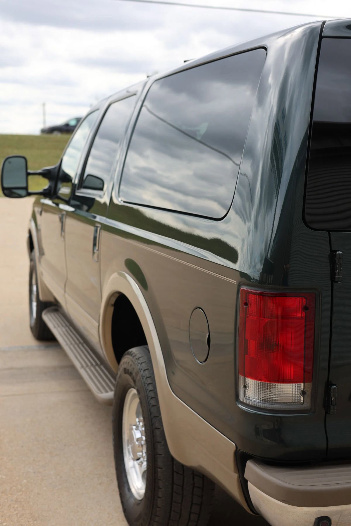 Used 2000 Ford Excursion Limited image 6