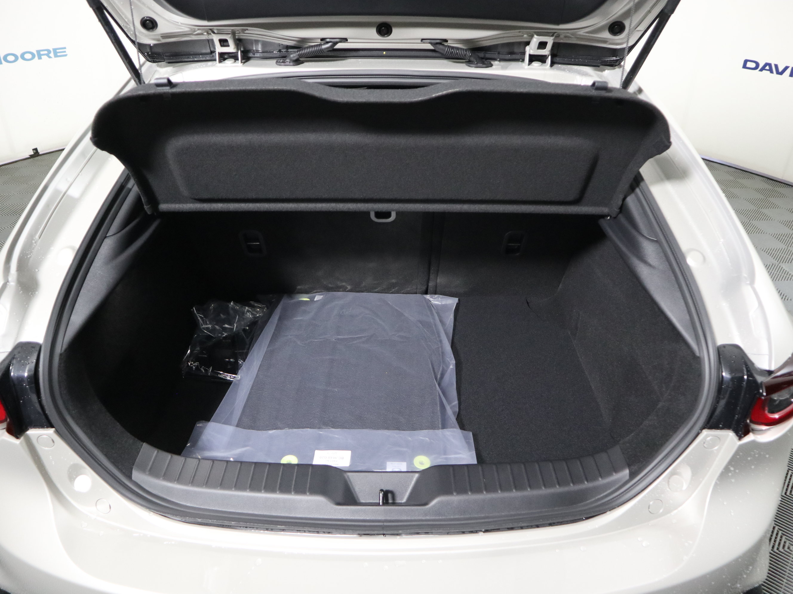 New 2026 MAZDA MAZDA3 Hatchback w/Premium Plus Pkg AWD/4WD image 6