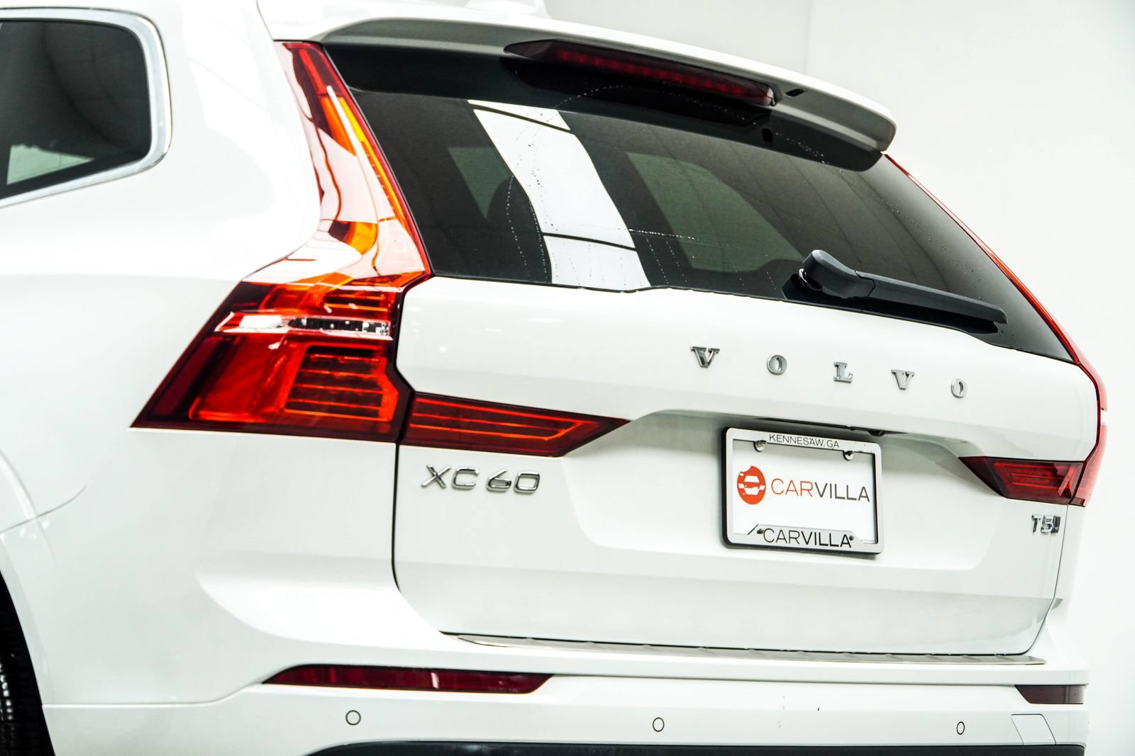 Used 2020 Volvo XC60 T5 Momentum w/ Protection Package Premier AWD/4WD image 14