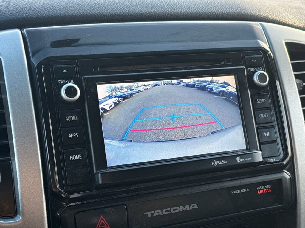 Used 2015 Toyota Tacoma 4x4 Access Cab V6 w/ TRD Sport Package image 28