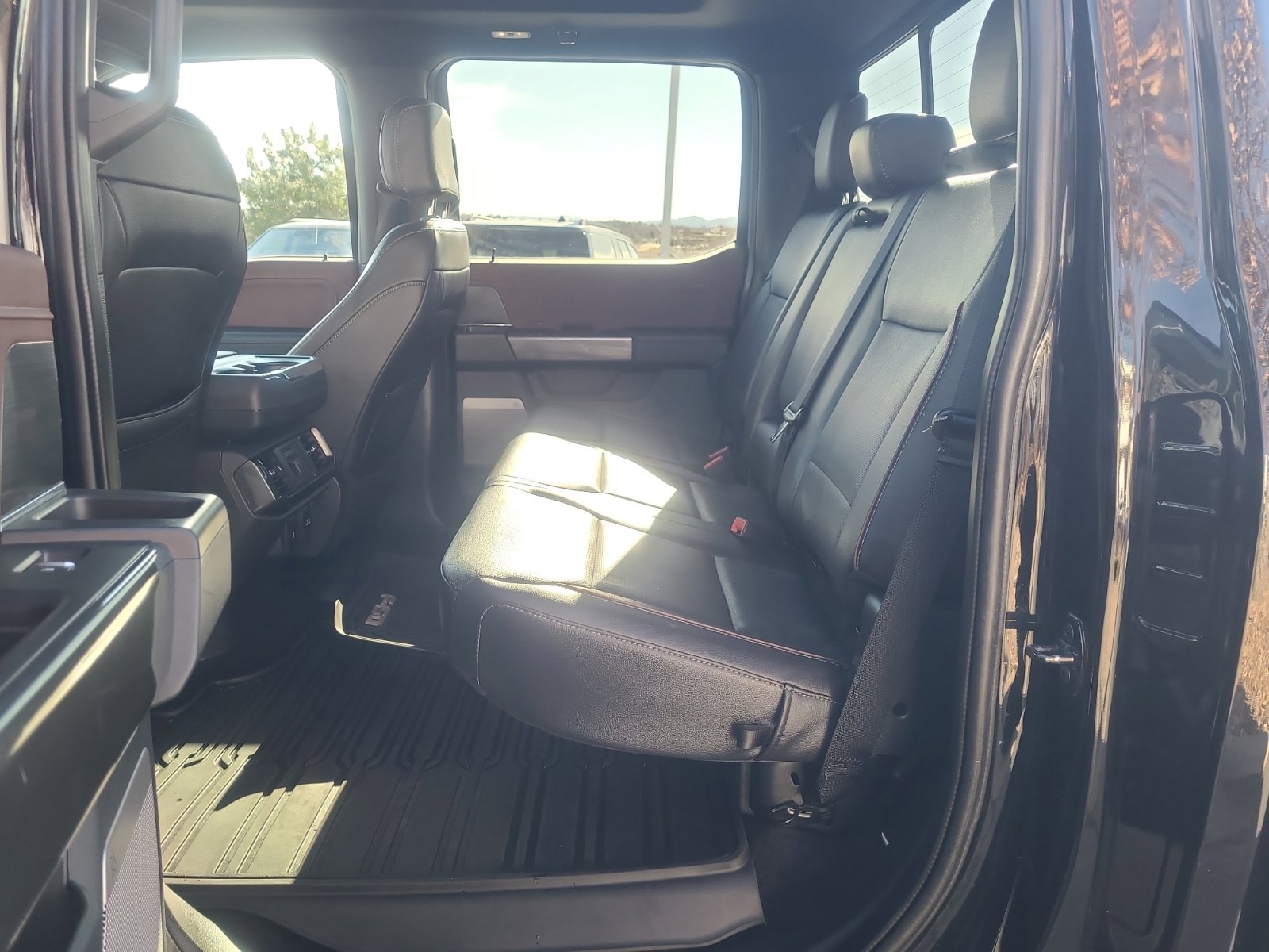 Certified 2022 Ford F150 Lariat w/ Equipment Group 502A High image 17