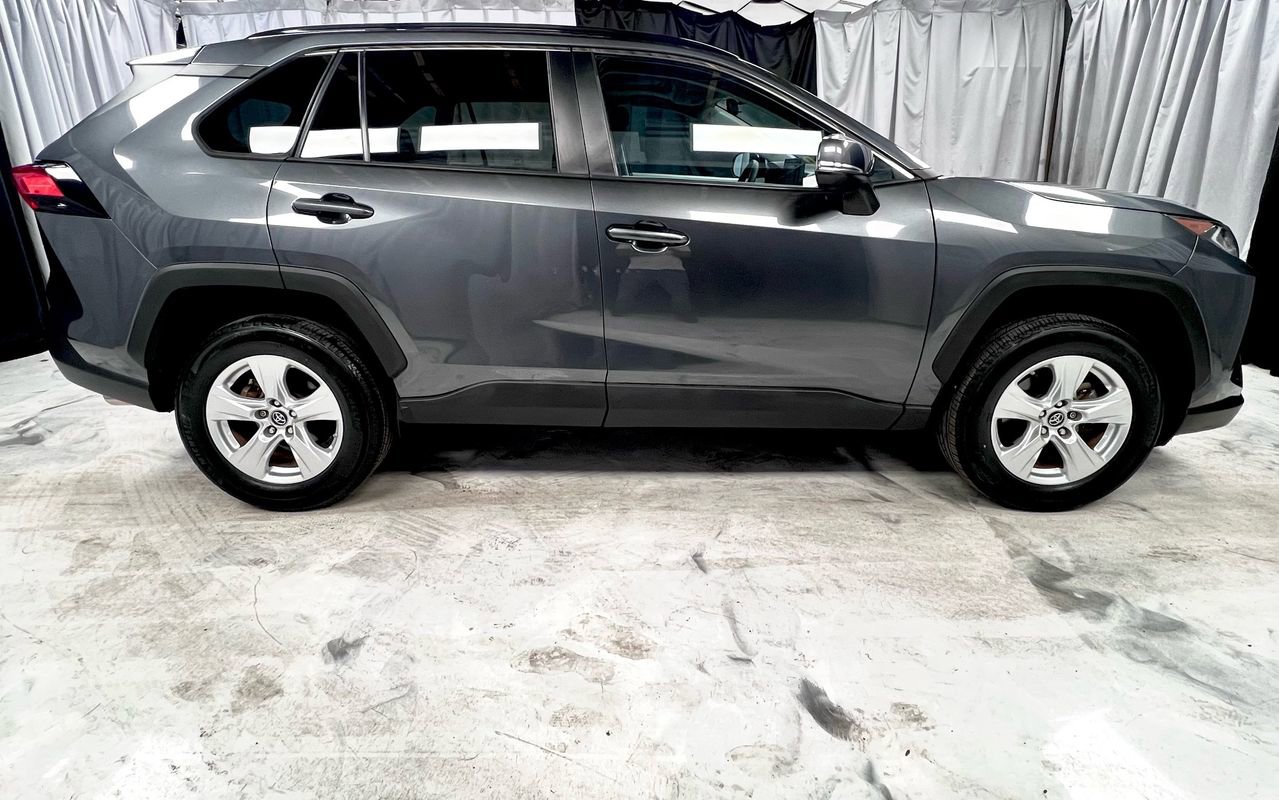 Used 2019 Toyota RAV4 XLE w/ All Weather Liner Package AWD/4WD image 6