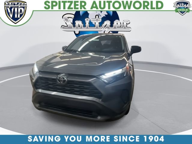 Used 2023 Toyota RAV4 LE AWD/4WD image 4