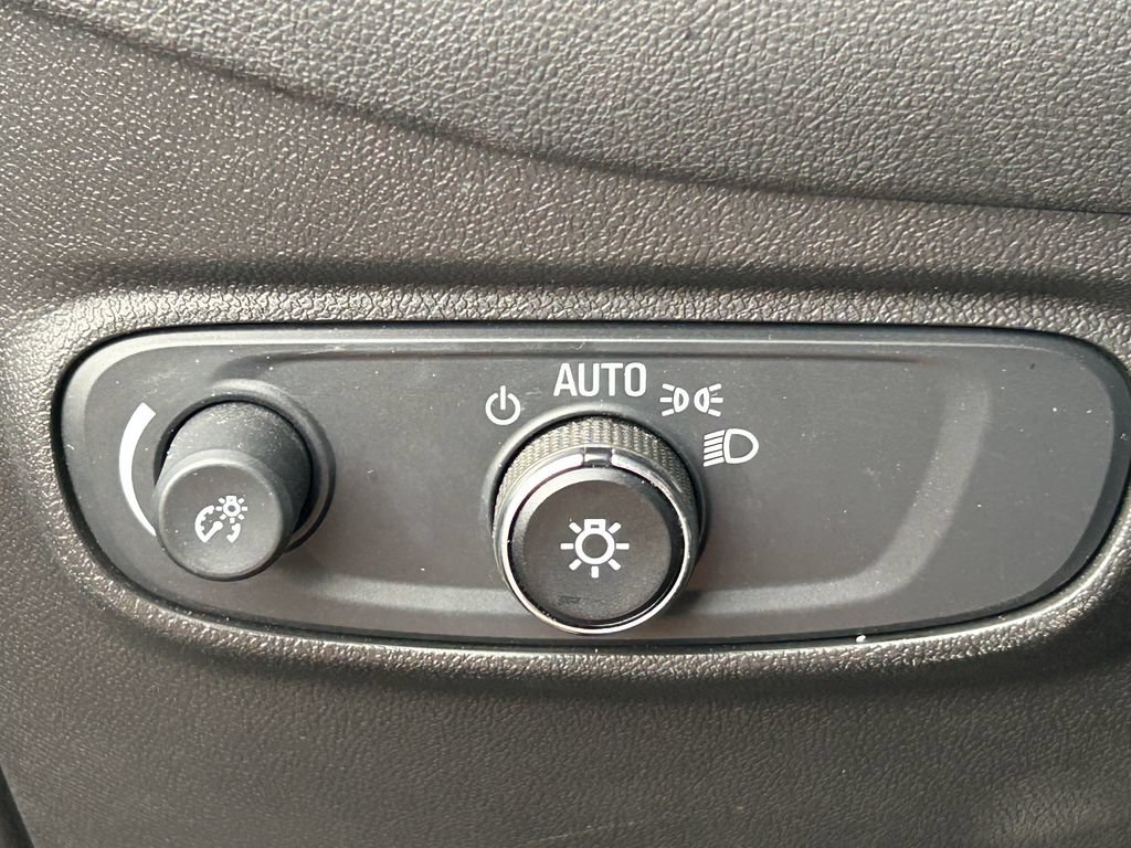 Used 2024 Chevrolet Equinox LT AWD/4WD image 24