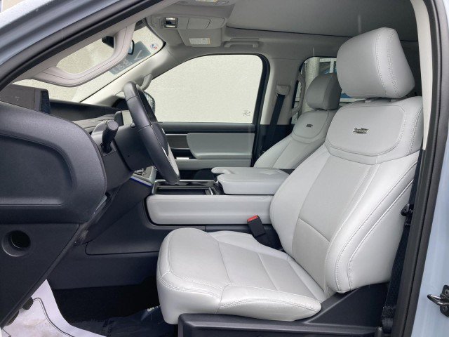 Certified 2025 Ford Expedition Max Platinum w/ Driver's Package AWD/4WD image 7