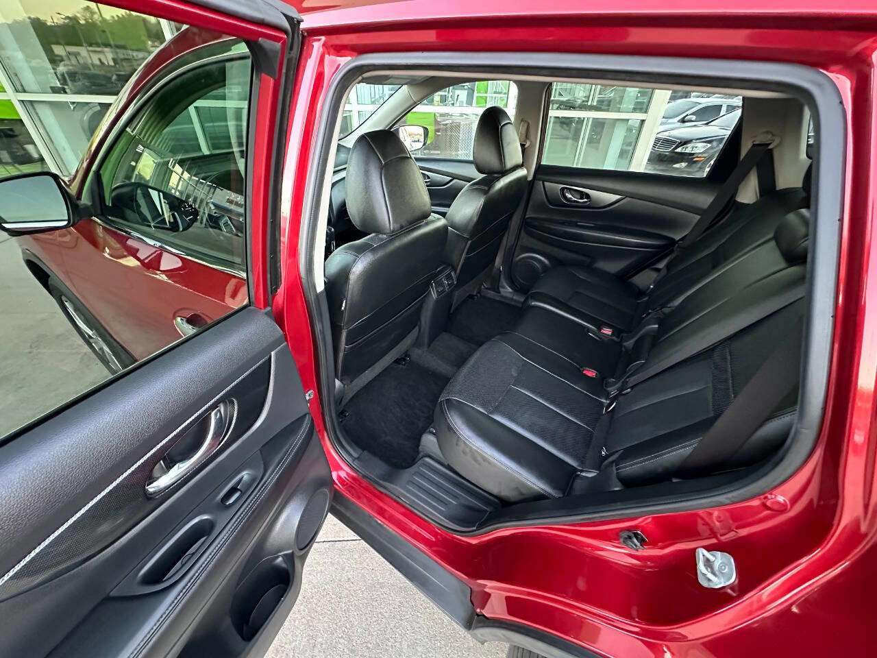 Used 2016 Nissan Rogue SL image 12