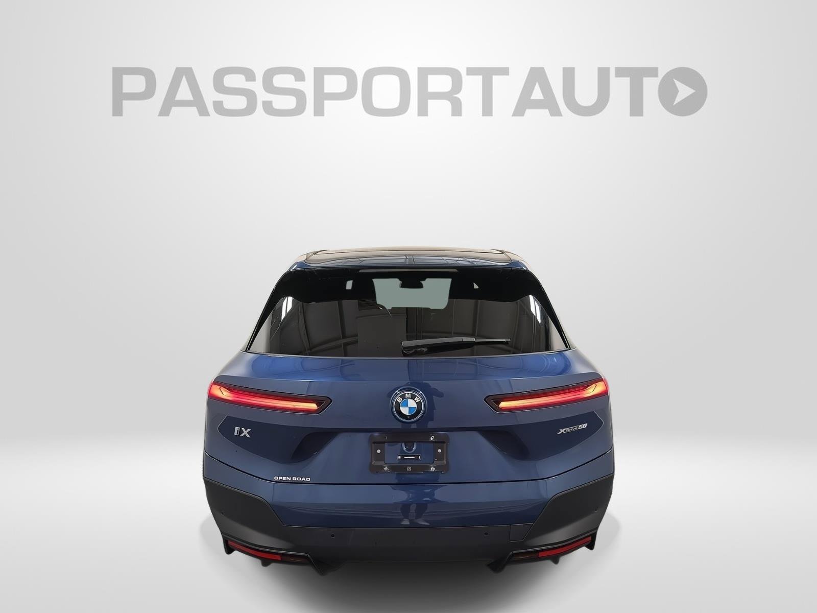 Used 2024 BMW iX xDrive50 w/ Convenience Package AWD/4WD image 5