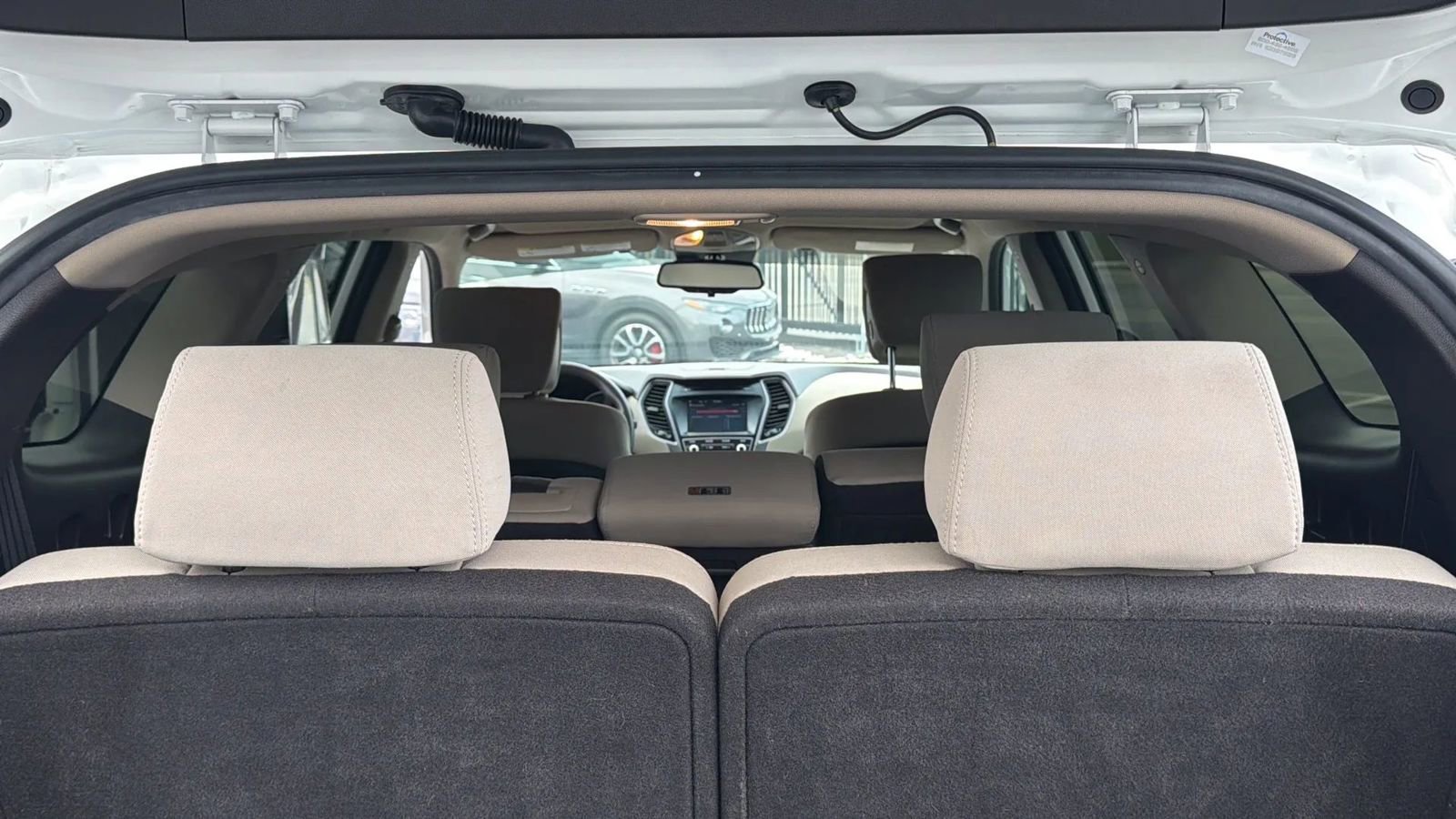 Used 2017 Hyundai Santa Fe SE image 46