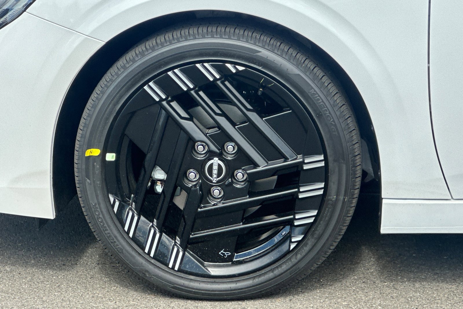 New 2027 Nissan Sentra SR w/ SR Premium Package FWD image 30