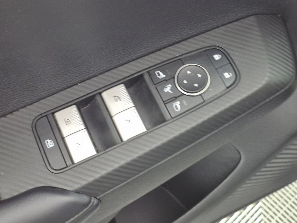 Used 2023 Mitsubishi Outlander SE FWD image 11