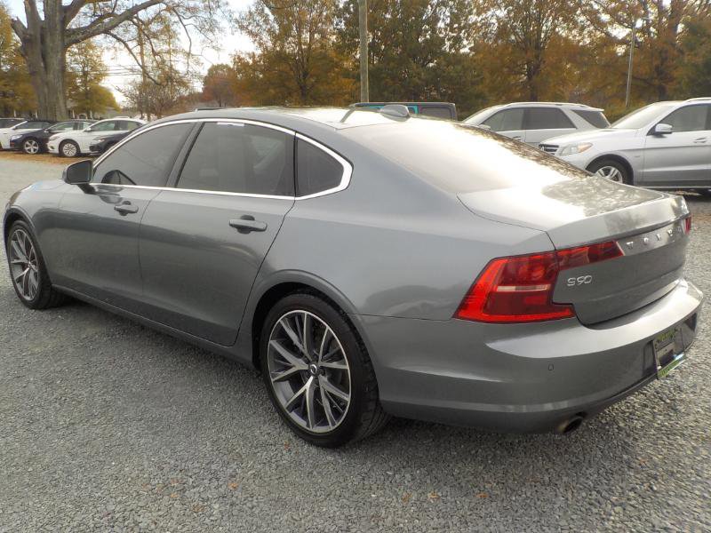 Used 2018 Volvo S90 T5 Momentum image 3