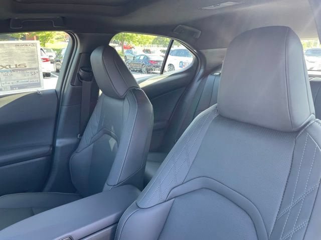 New 2026 Lexus UX 300h AWD image 10
