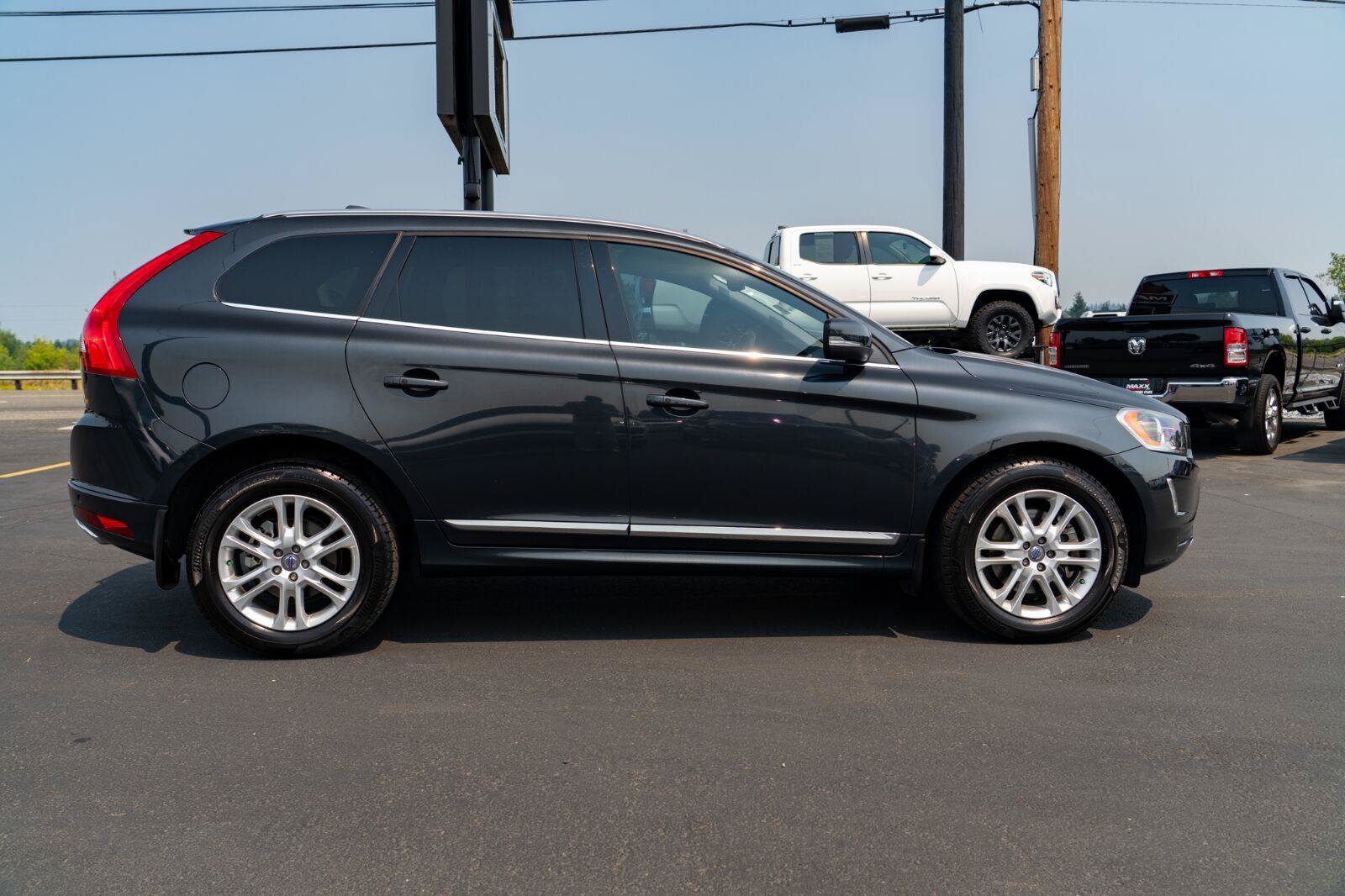Used 2015 Volvo XC60 T5 AWD/4WD image 7