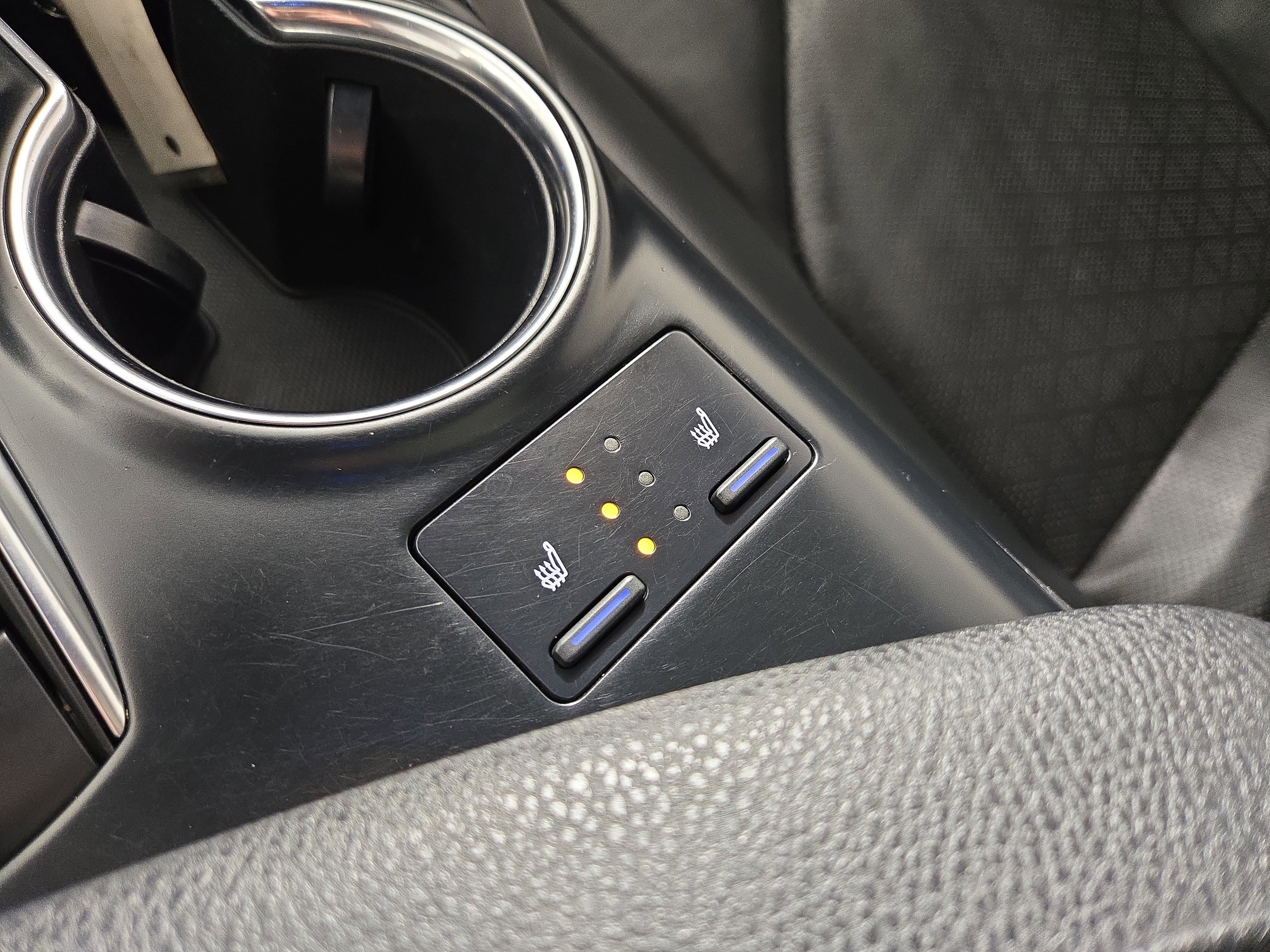 Used 2020 Toyota Camry XSE w/ Blackout Package image 27