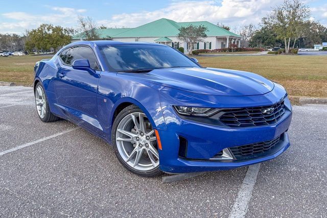 Used 2021 Chevrolet Camaro LT w/ RS Package image 9