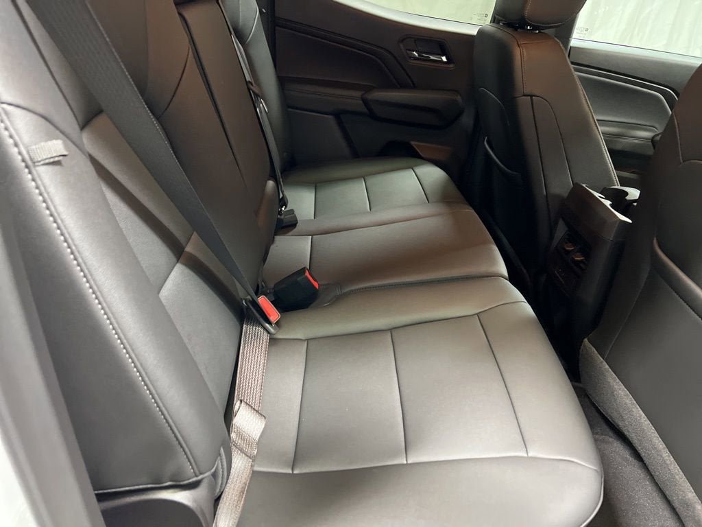 New 2025 Chevrolet Colorado LT w/ LT Convenience Package RWD image 12