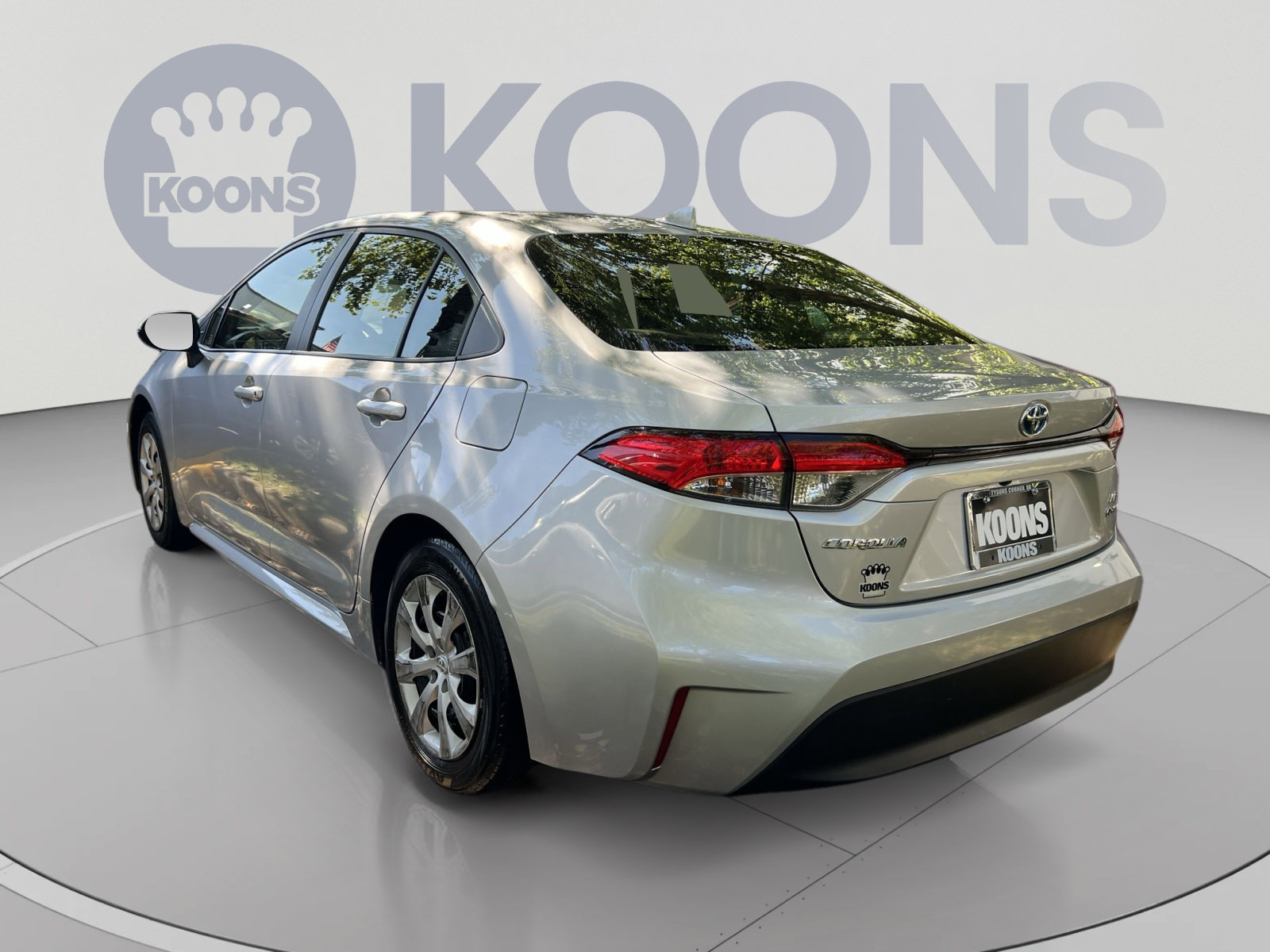 Used 2025 Toyota Corolla LE FWD image 4