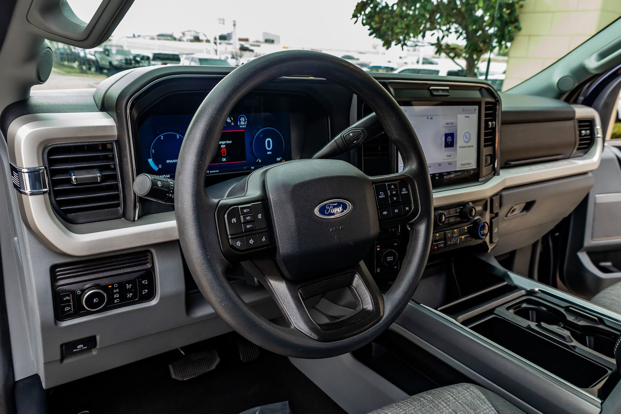 Used 2025 Ford F350 XLT w/ Black Appearance Package AWD/4WD image 17