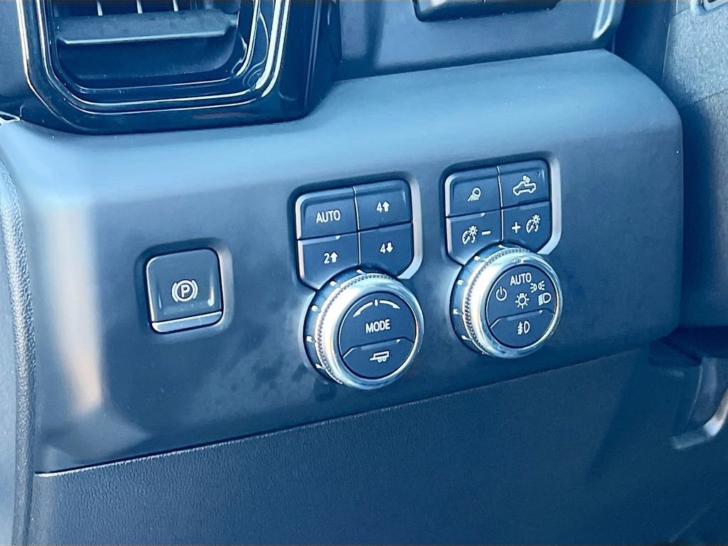 Used 2024 GMC Sierra 2500 AT4 w/ AT4 Premium Plus Package image 10