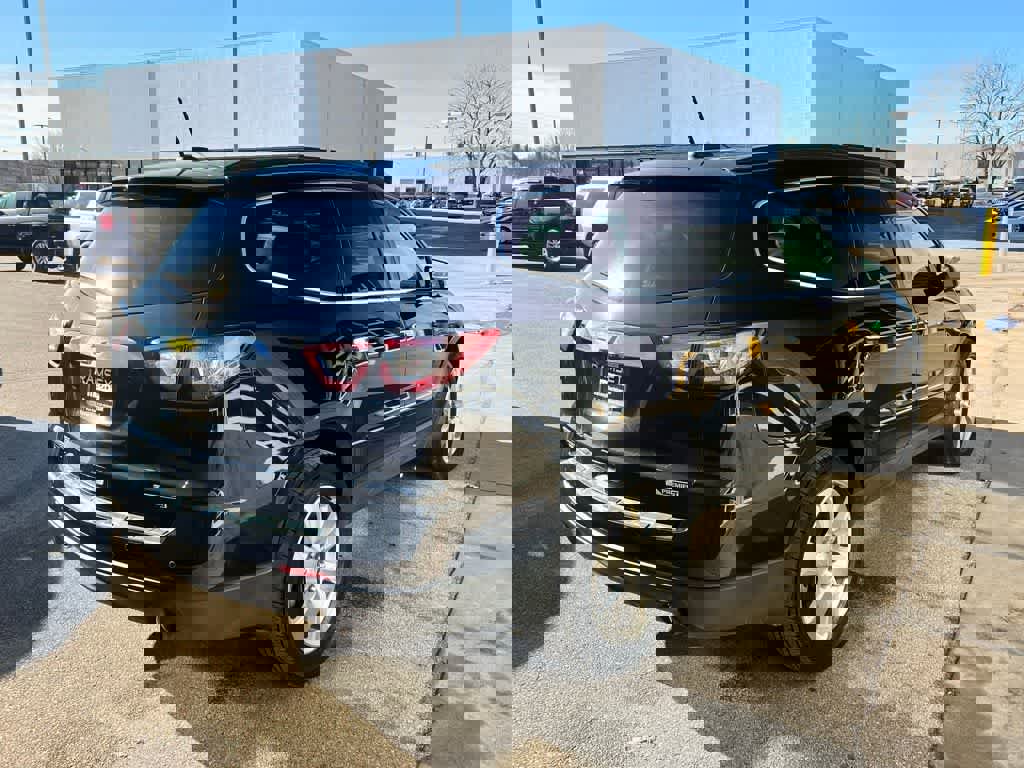 Used 2017 Chevrolet Traverse Premier image 6