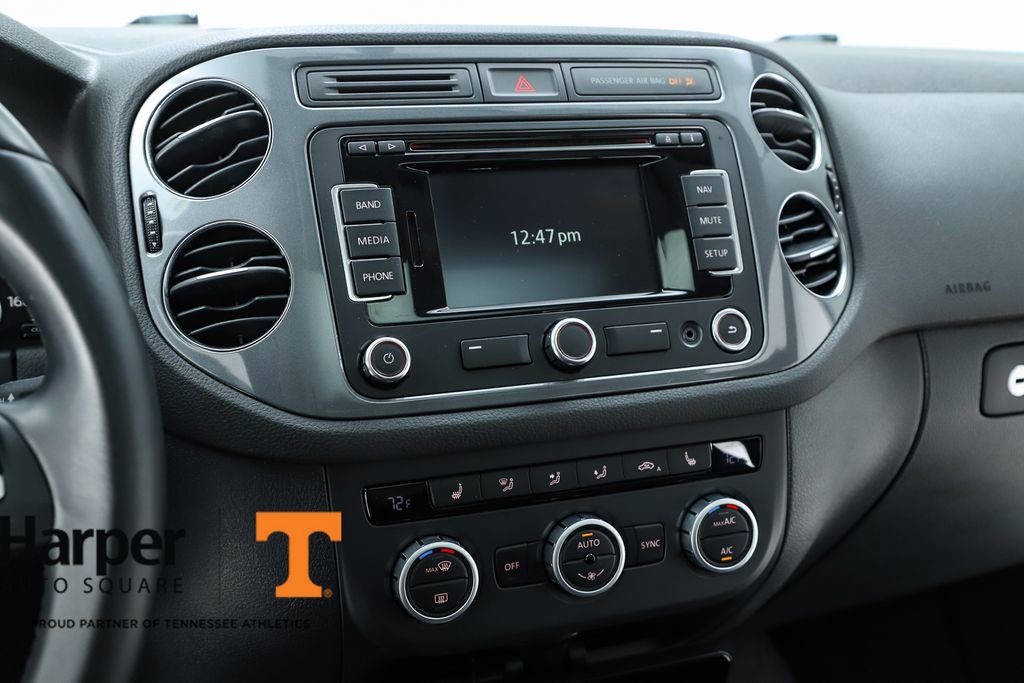 Used 2015 Volkswagen Tiguan SEL FWD image 25