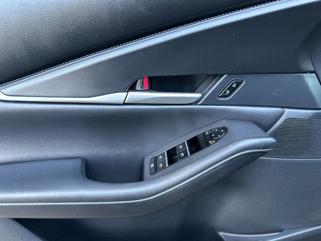 Used 2021 MAZDA CX-30 AWD 2.5 S w/ Select Package image 10