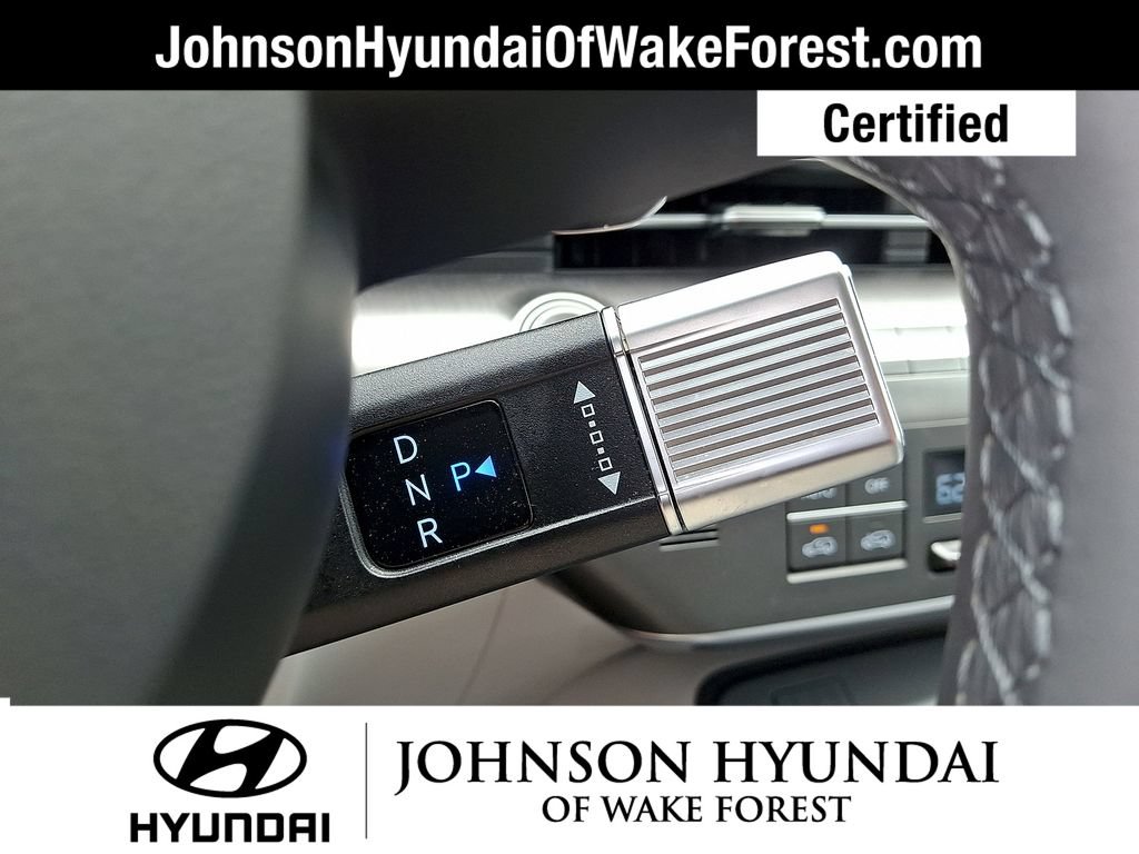 Certified 2025 Hyundai Kona SEL FWD image 12
