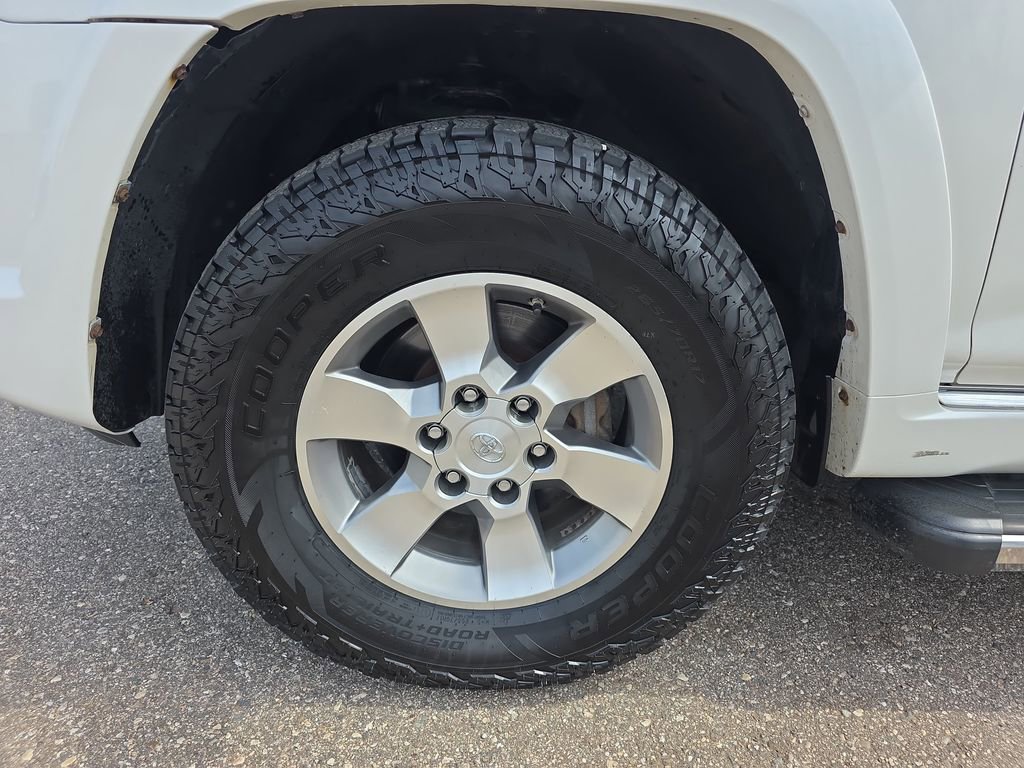 Used 2012 Toyota 4Runner SR5 w/ Convenience Pkg AWD/4WD image 35