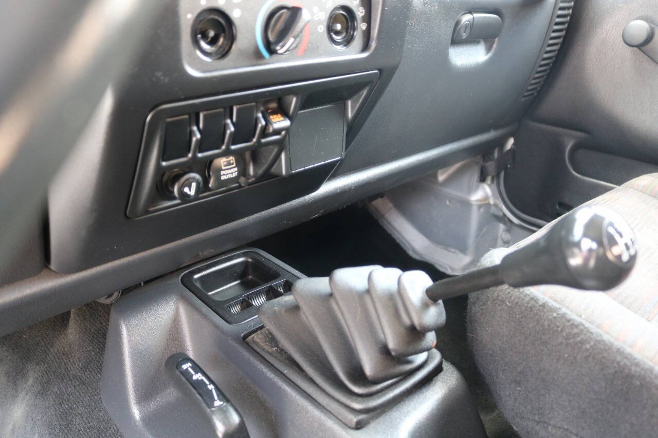 Used 2003 Jeep Wrangler Rubicon AWD/4WD image 95