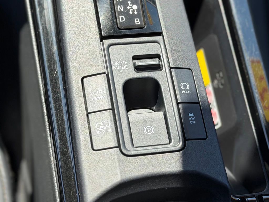 Used 2023 Toyota Prius Prime FWD image 18