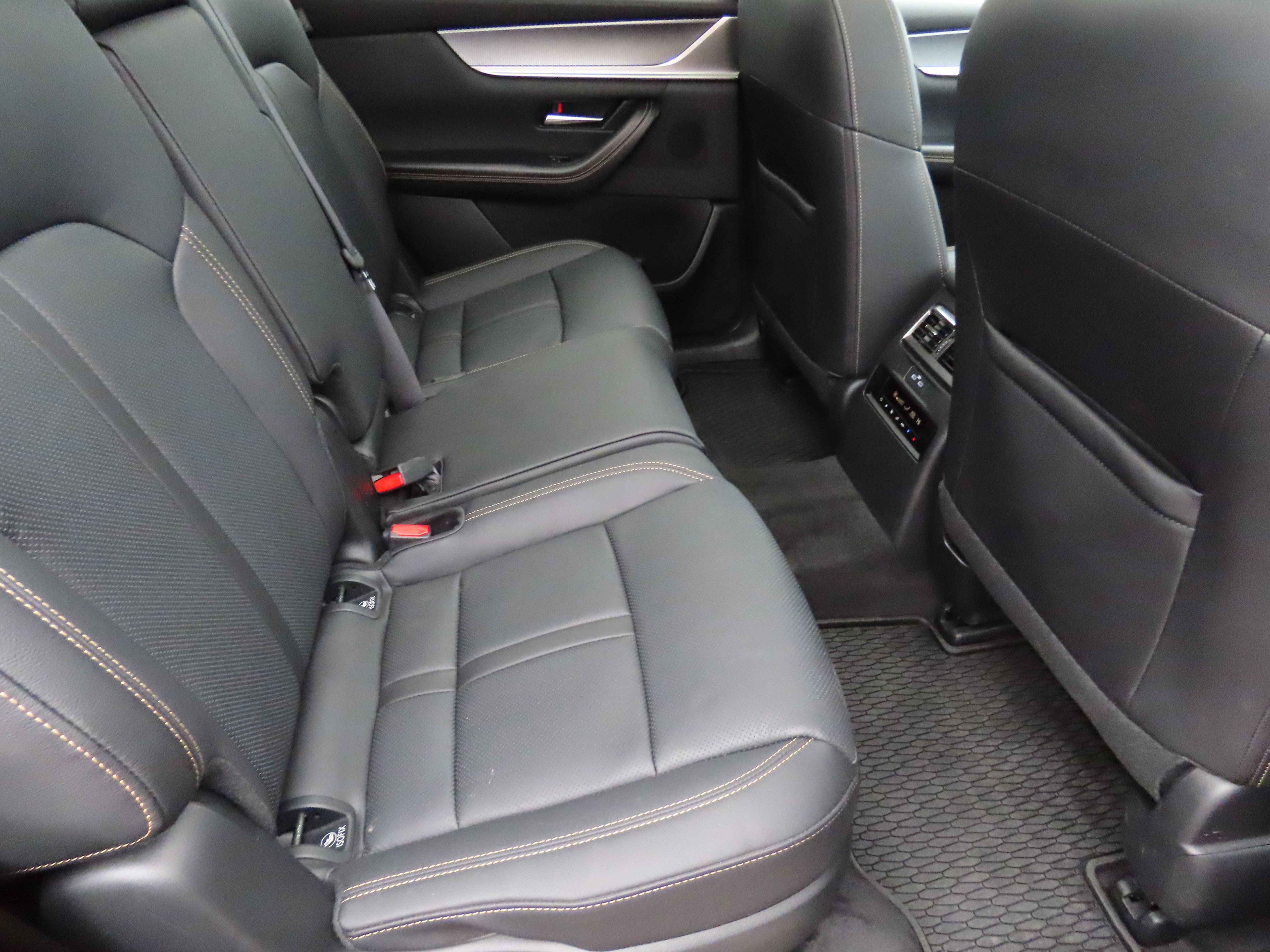 Certified 2025 MAZDA CX-90 Plug-In Hybrid w/Premium Sport image 14