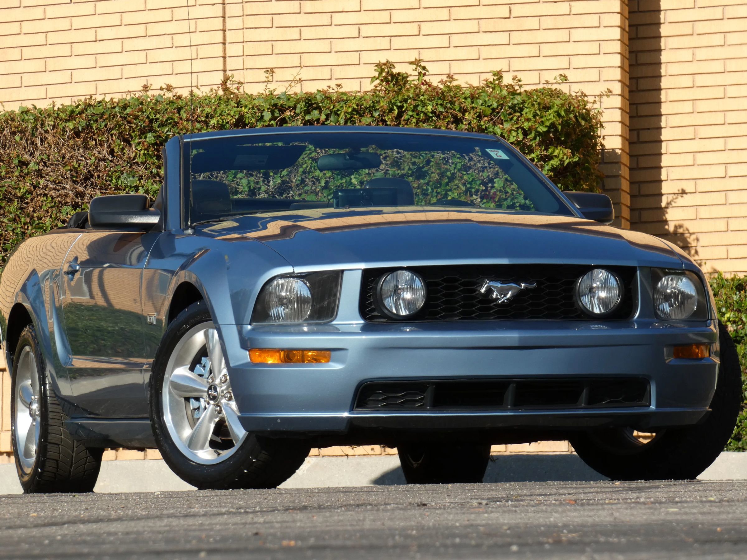 Used 2007 Ford Mustang GT Premium image 3