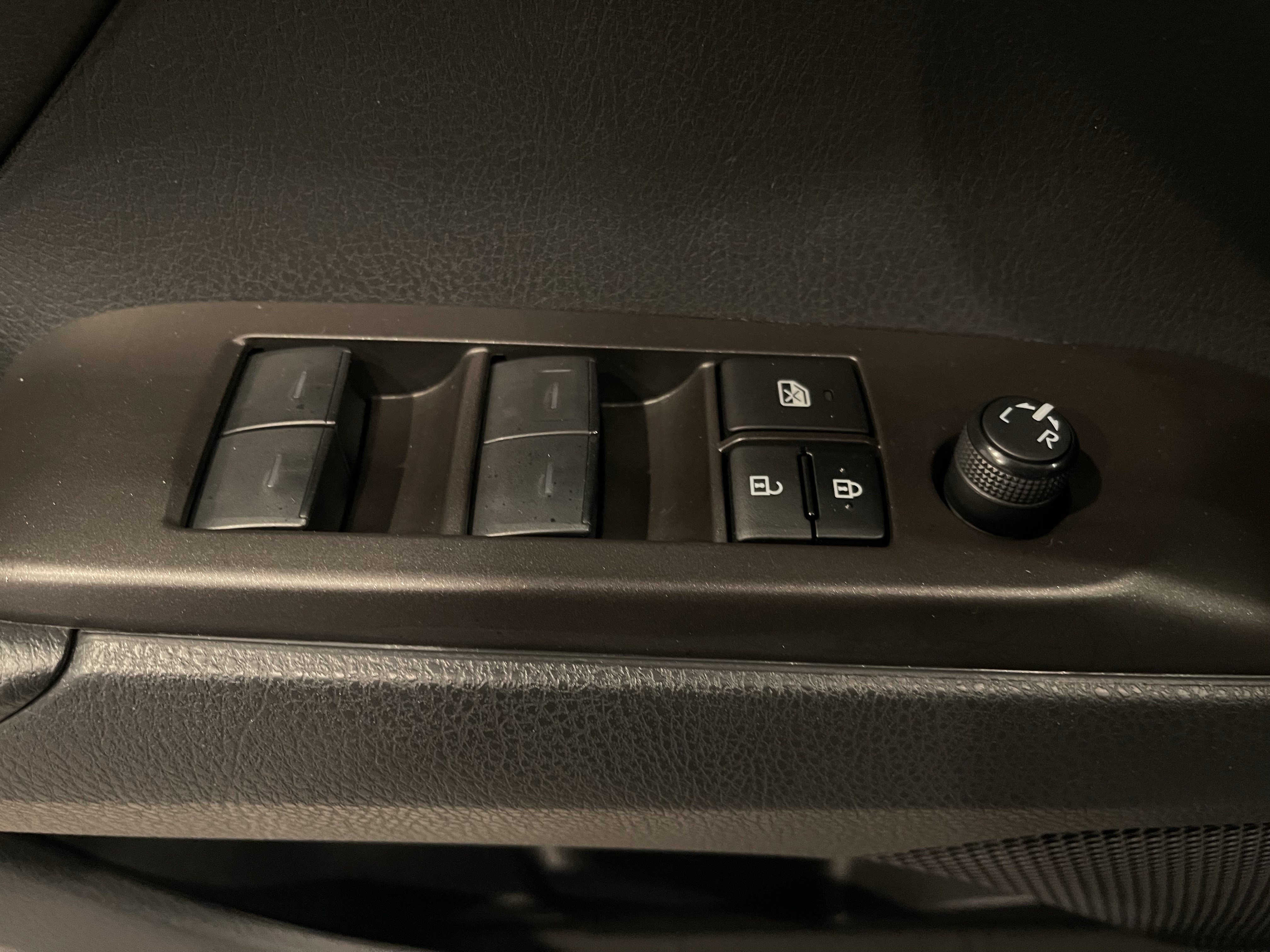 Used 2024 Toyota Camry SE AWD/4WD image 11