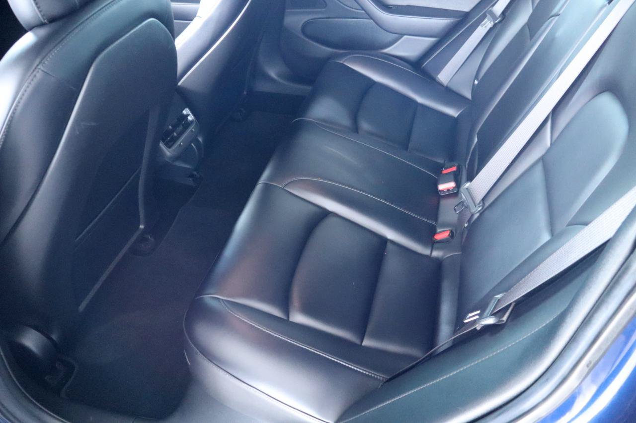 Used 2018 Tesla Model 3 Long Range RWD image 26