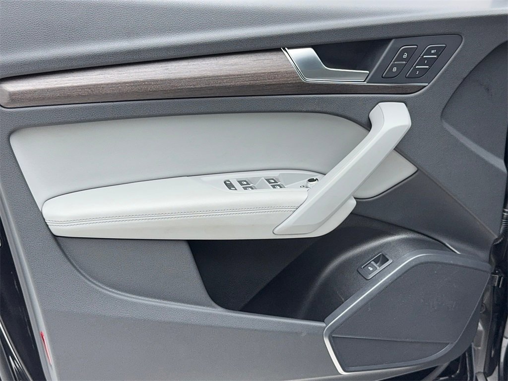 Used 2022 Audi Q5 2.0T Premium Plus image 34