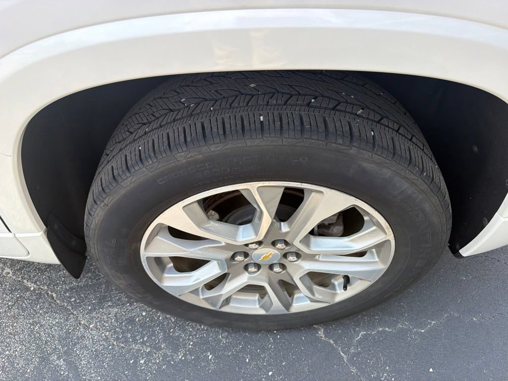 Used 2020 Chevrolet Traverse Premier FWD image 10