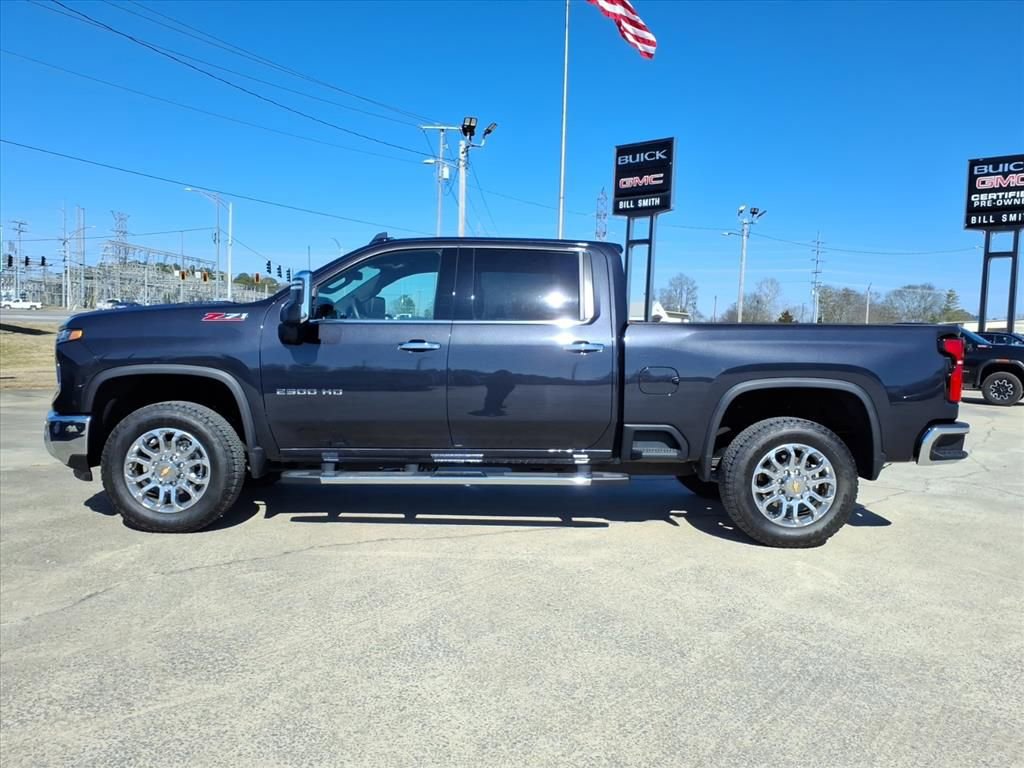 Used 2024 Chevrolet Silverado 2500 LTZ w/ LTZ Plus Package image 4
