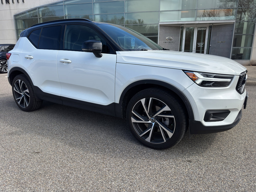 Used 2020 Volvo XC40 T5 R-Design w/ Protection Package Premier image 1