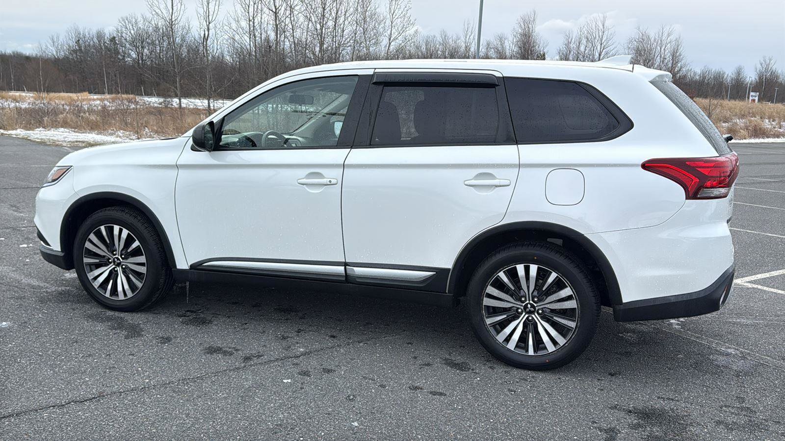 Used 2019 Mitsubishi Outlander ES image 11
