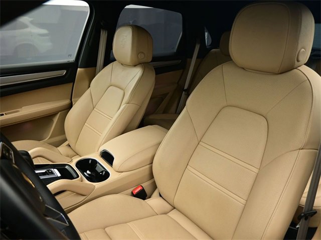 Used 2023 Porsche Cayenne S Platinum w/ Assistance Package image 17