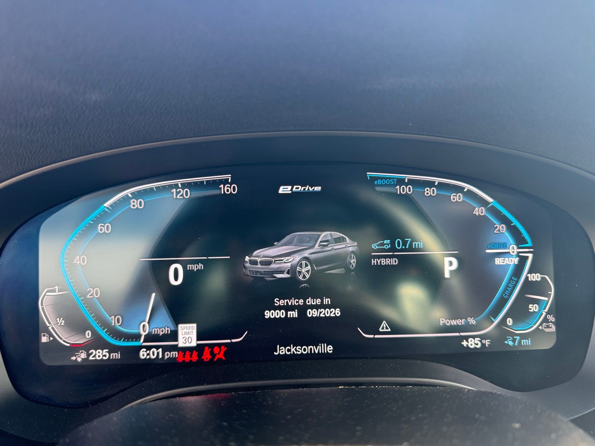 Used 2023 BMW 530e xDrive w/ Premium Package image 36